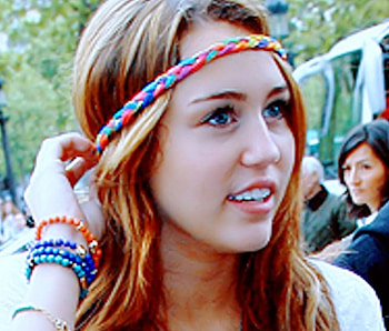 miley cyrus as a princess!!, miley, princess, cyrus HD wallpaper
