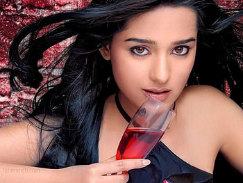 drinking mood, mood, actress, pretty, drink HD wallpaper