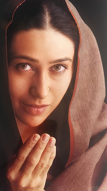 Karishma Kapoor, bollywood actress, vintage, fiza, bollywood movie HD phone wallpaper