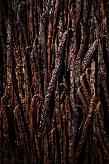 Homemade vanilla extract, Store bought, Easy to make, Vanilla brown aesthetic HD phone wallpaper