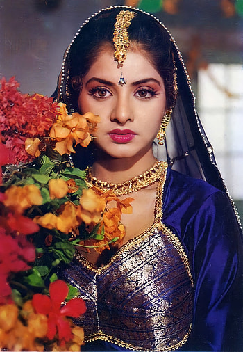 Divya Bharti, eye, organ, Bollywood HD phone wallpaper