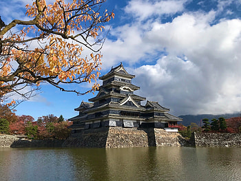 Matsumoto Castle, Visitor reviews, Ticket information, Nearby attractions HD wallpaper