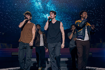 The Idea of You: Nicholas Galitzine Concert Scene in, movie, The Idea of You, Nicholas Galitzine HD wallpaper