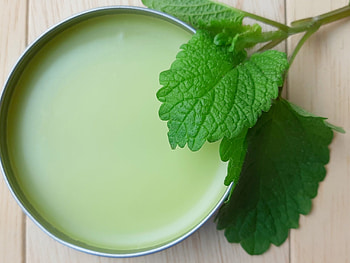 Lemon Balm lip balm, Cold sore remedy, Soothing herb, Homemade recipe HD wallpaper