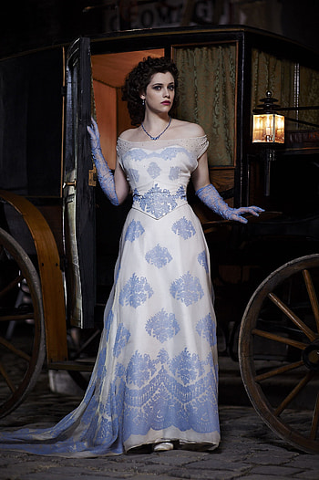 Mina Murray, Dracula costume design, Jessica De Gouw, Fashion HD phone wallpaper