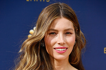 Jessica Biel, No makeup selfie, Kate Upton, Allure HD wallpaper
