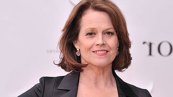 Sigourney Weaver, Computer , Iconic , Hollywood legend HD wallpaper