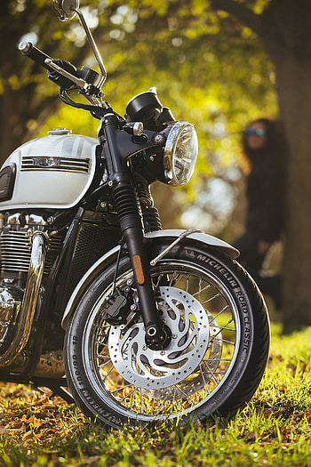 Triumph Motorcycles, Michelin road classic, Modern tire technology, Motorcycle classics HD phone wallpaper