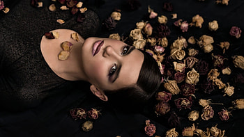 Beautiful Face, face, model, flowers, woman HD wallpaper
