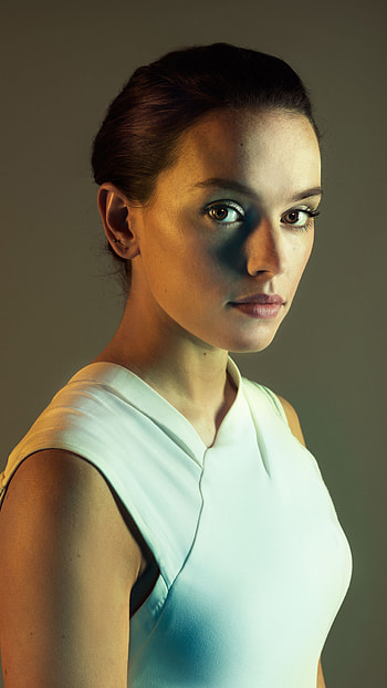 Daisy Ridley , Sony Xperia devices HD phone wallpaper