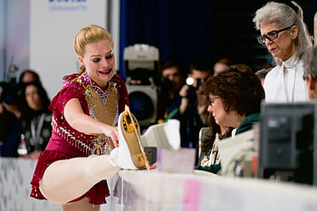I, Tonya, Hardcore ice skating, Extreme dedication, Athletic excellence HD wallpaper