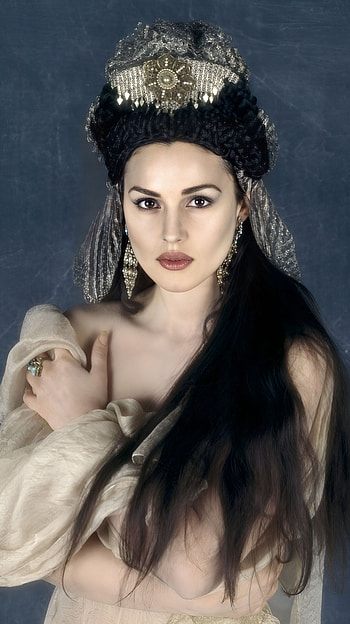 Monica Bellucci, hollywood actress HD phone wallpaper