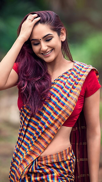 Ragini diwedi, kannada actress, saree beauty HD phone wallpaper