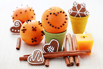 Merry Christmas, bokeh, holidays, graphy, happy holidays, beauty, xmas, christmas candle, holiday, christmas decoration, candles, magic christmas, new year, christmas balls, magic, christmas cookies, balls, beautiful, christmas light, happy new year, decoration, candle, pretty, christmas, ball, decorations, lovely, cookies HD wallpaper
