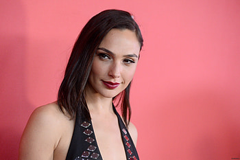 Gal Gadot Revlon Live Boldly Campaign, gal-gadot, celebrities, girls HD wallpaper