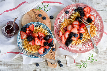 Food, Waffles, Bilberries, Blackberry, Breakfast HD wallpaper