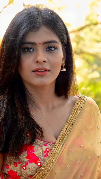 Hebah patel, telugu actress, saree beauty HD phone wallpaper