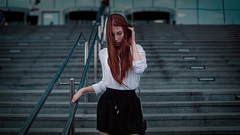 Redhead Girl Walking Down Stairs, redhead, girls, model HD wallpaper