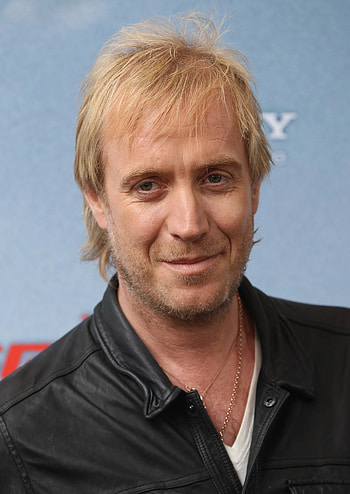 Rhys Ifans, Hollyoaks, Connor Calland, Hollywood role HD phone wallpaper