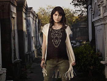 Daniella Pineda, actress, odyssey, the originals HD wallpaper