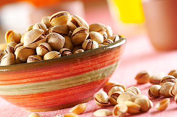 Food, Nuts, Table, Plate, Pistachios HD wallpaper