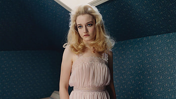 Julia Garner, W Magazine hoot, Laptop background, resolution HD wallpaper