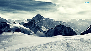 Snowy Ski Mountains. Creek in the snowy mountains HD wallpaper