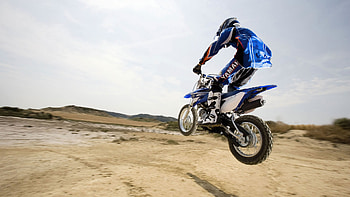 YA HOW I M IN AIR, action, man, cool, beautiful, amazing, stunt, nice HD wallpaper