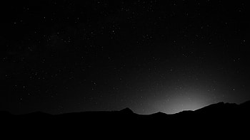 Night Sky over the Mountains Black & White HD wallpaper