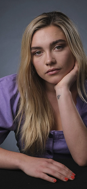 Florence Pugh , Elegant portraits, Stylish fashion, Glamorous looks HD phone wallpaper