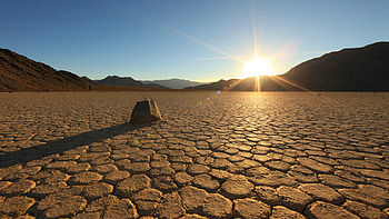 Barren Death Landscape, Jooinn HD wallpaper