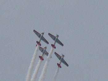 Airshow-28, flying, airshow, flying formation, stunt flying HD wallpaper