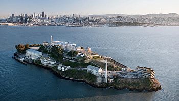 Alcatraz Island California : Stunning Aerial View of the Historic Prison, California HD wallpaper