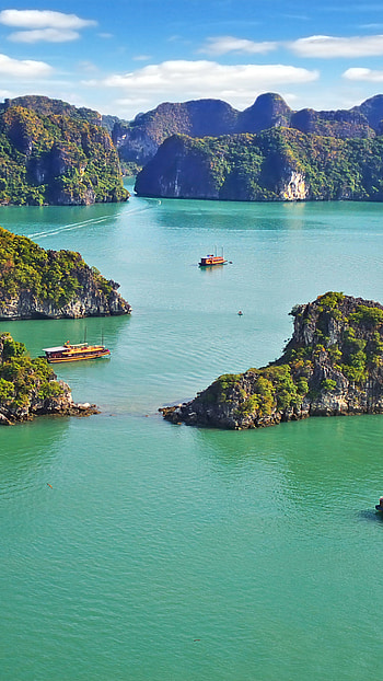 Halong Bay, que landscapes, Magnificent bay, Natural wonders HD phone wallpaper