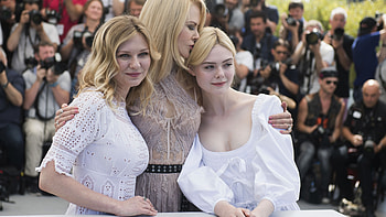 Kirsten Dunst, Elle Fanning, Nicole Kidman HD wallpaper