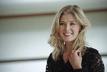 Rosamund Pike, rosamund-pike, celebrities, girls HD wallpaper