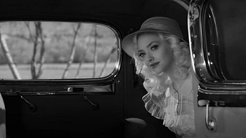 Amanda Seyfried reveals, Eight-day shoot, Mank scene, Headliners interview HD wallpaper