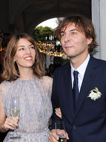 Sofia Coppola, Marries Rocker Beau, Alau0026iuml a HD phone wallpaper