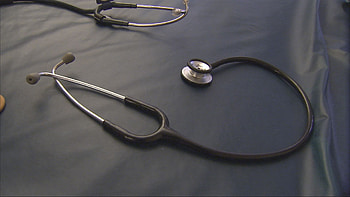 Medical Professional Targeting Diagnosis: Psychographic Hot House HD wallpaper