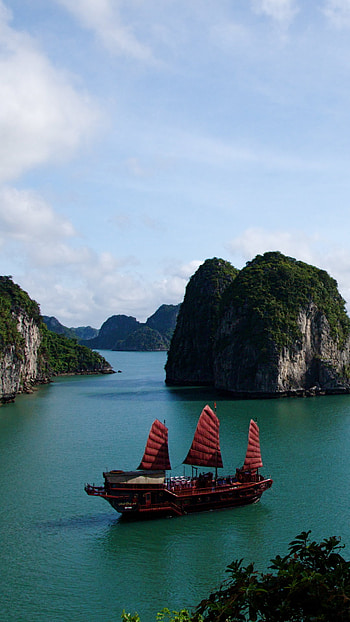 Halong Bay, Cruise adventure, Nautical vehicles, Ocean exploration HD phone wallpaper