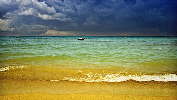 People, Nature, Sky, Sea, Clouds, Beach, Sand, Horizon, Shore, Bank, Resort HD wallpaper