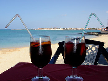 drinks, glass, sand, beach HD wallpaper