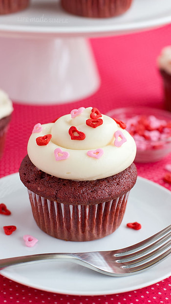 Cupcake, Yummy, Sweet, Chocolate Cupcake HD phone wallpaper