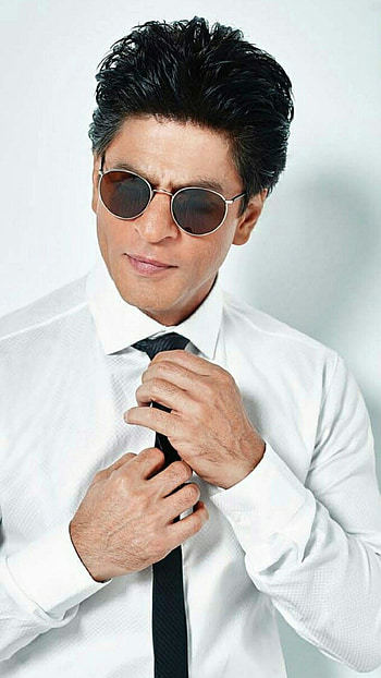 Shah Rukh Khan, Iconic actor, Shahrukh Khan and Kajol, Fan love HD phone wallpaper