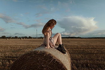 Girl Sitting On Straw Roll, girls, model HD wallpaper