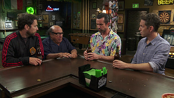 Coors Light in Sunny Philadelphia, Season 15 episode, Iconic product placement, Funny scene HD wallpaper