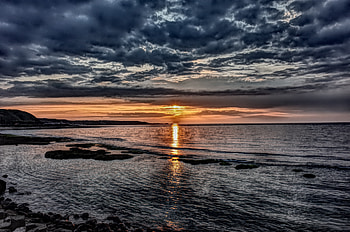 Sunset, clouds, sea waves, ocean HD wallpaper