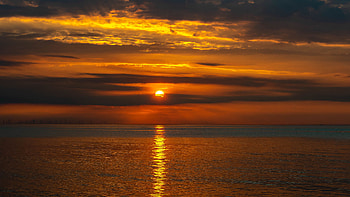 Beautiful Sea Black Clouds Blue Sky Moon During Sunset Reflection On Ocean Water Nature HD wallpaper