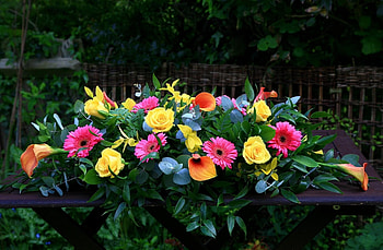 Flowers, Roses, Leaves, Gerberas, Branches, Table, Calla, Composition, Callas HD wallpaper