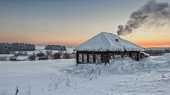 Winter Time, winter, snowy, winter splendor, house, landscape, sunrise, snow, clouds, nature, sky, cottage, splendor, sunset HD wallpaper